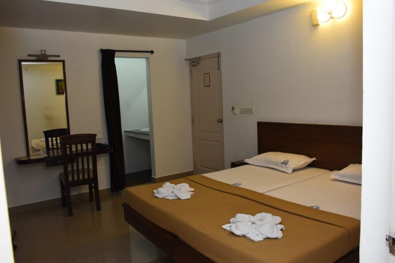 Hotel Palacial Pondi Pondicherry Dış mekan fotoğraf
