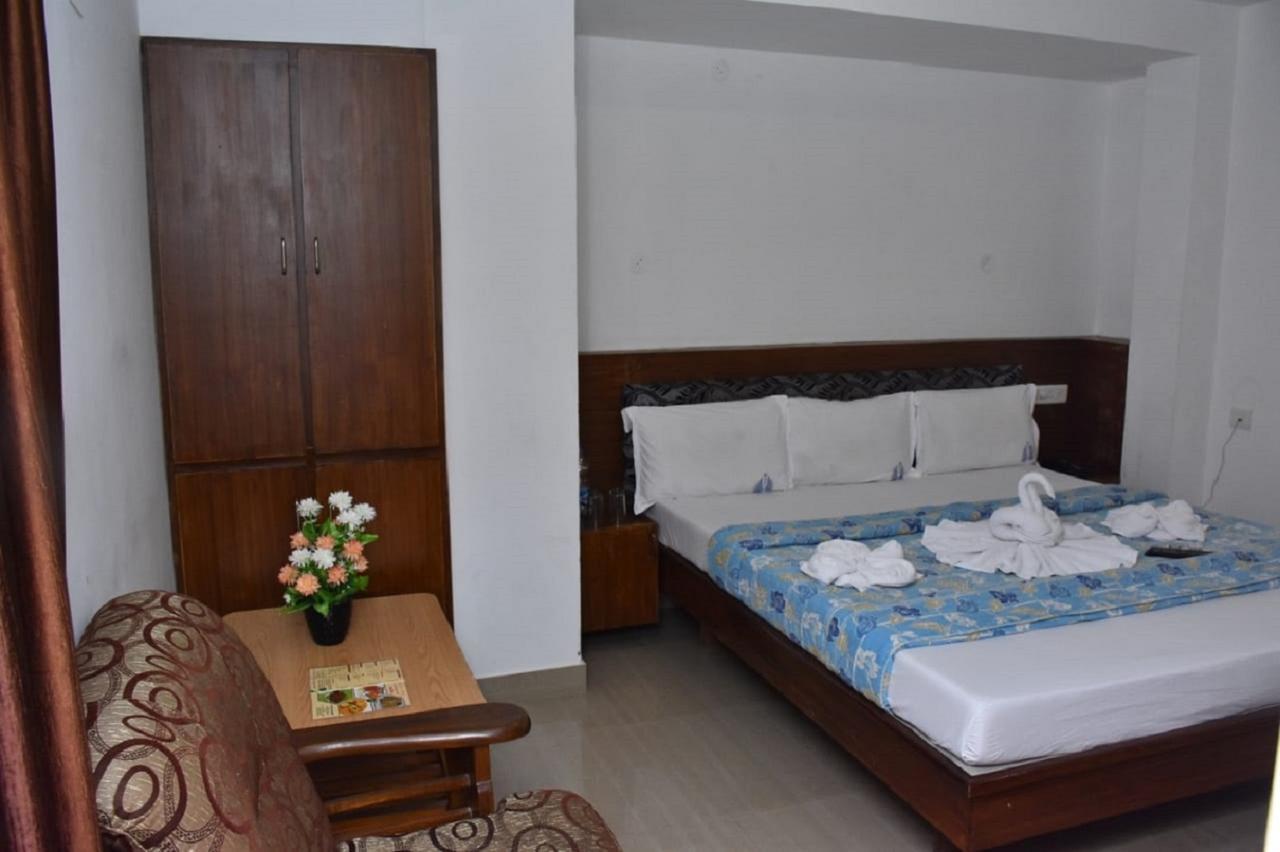 Hotel Palacial Pondi Pondicherry Dış mekan fotoğraf