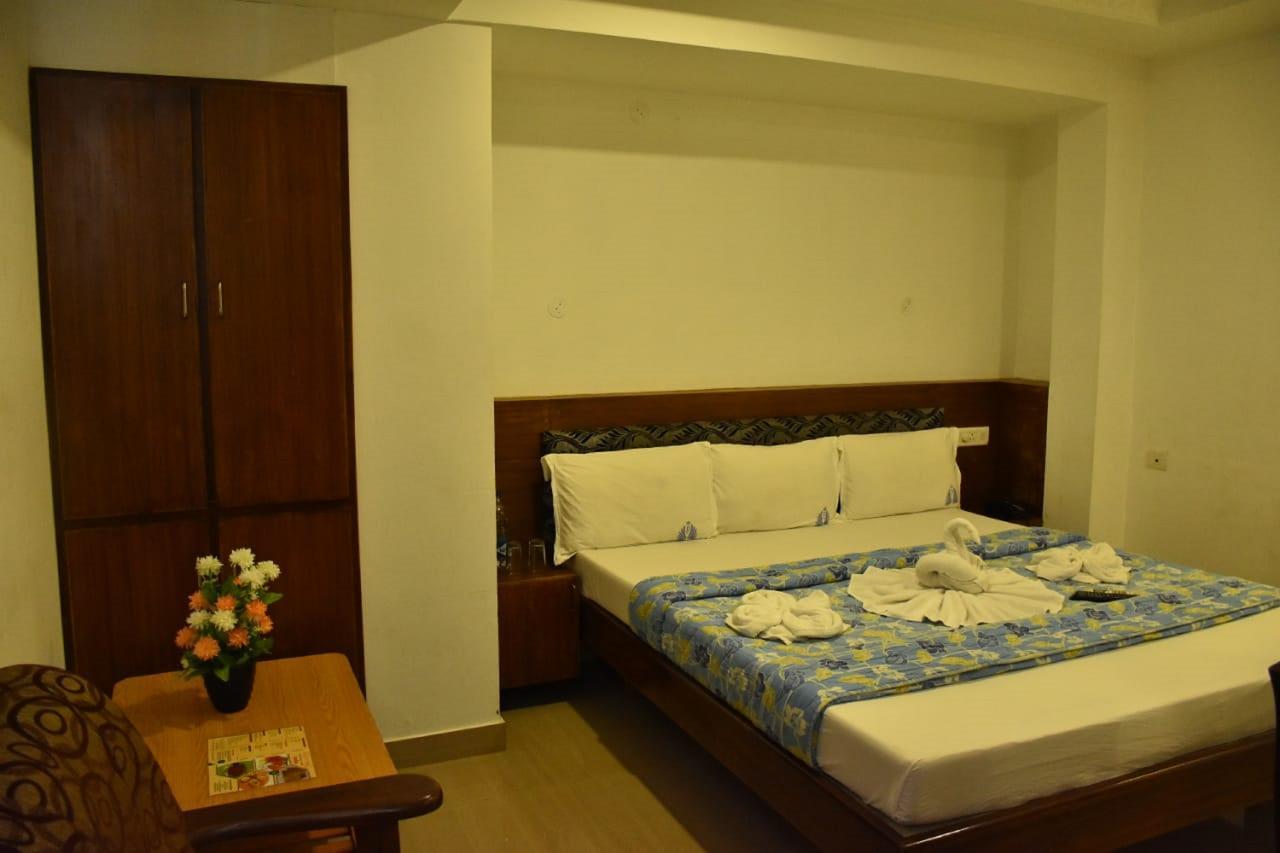 Hotel Palacial Pondi Pondicherry Dış mekan fotoğraf