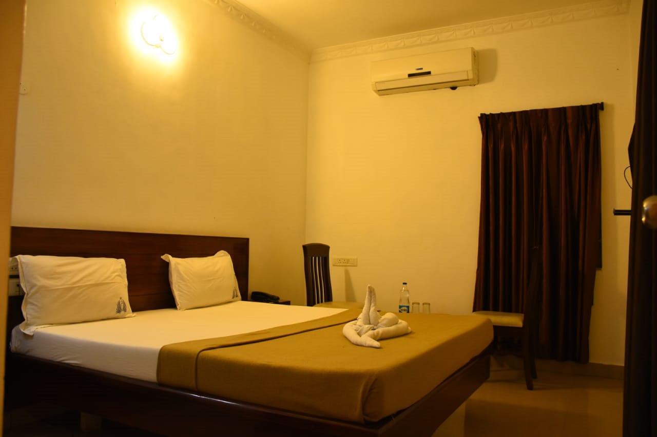 Hotel Palacial Pondi Pondicherry Dış mekan fotoğraf